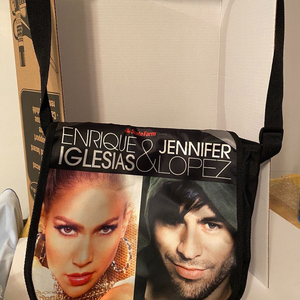 New Enrique Iglesias Jennifer Lopez 2012 Tour Messenger SWAG Bag - Picture 2 of 4